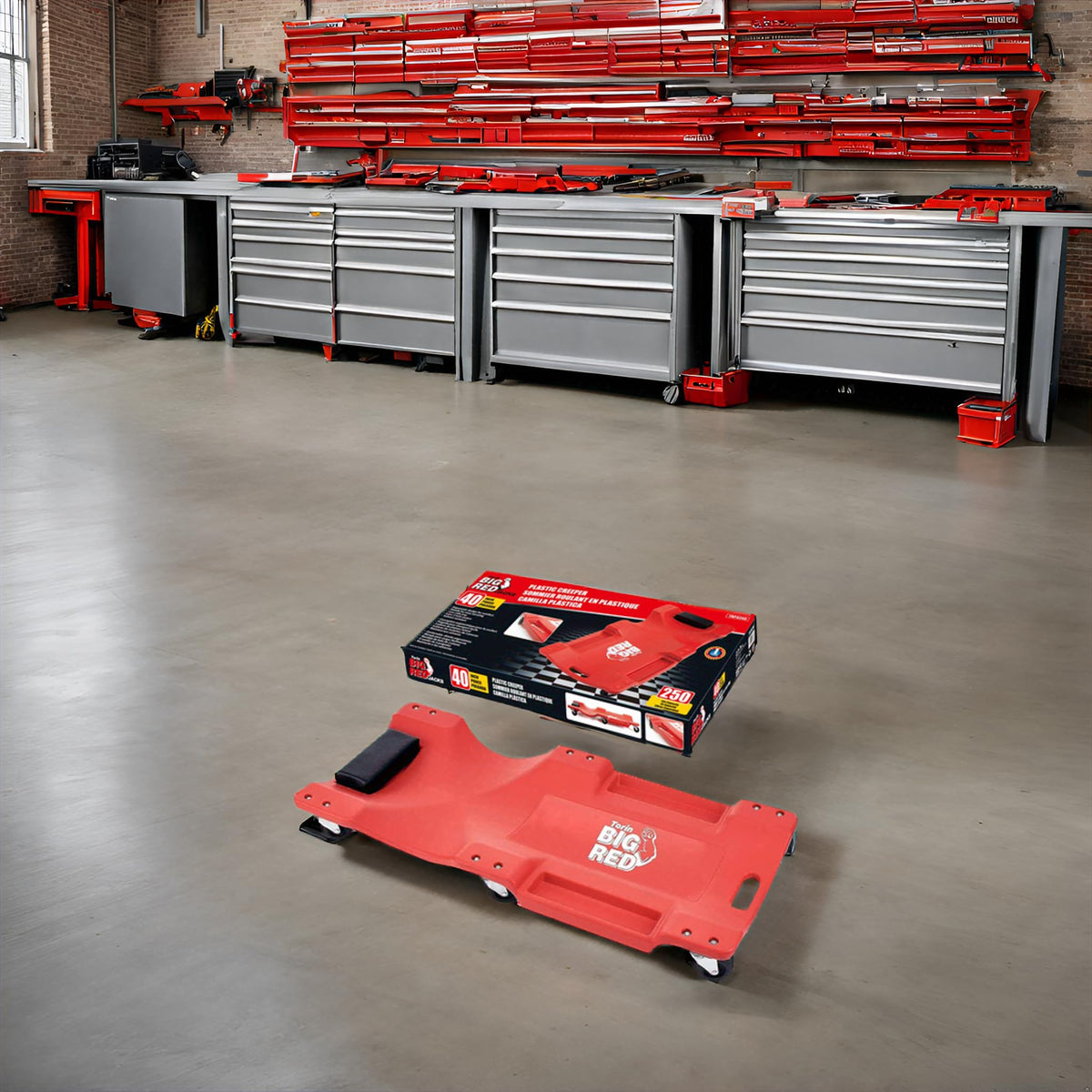 Rolling Garage Creeper with Padded Headrest and 6 Casters Q910